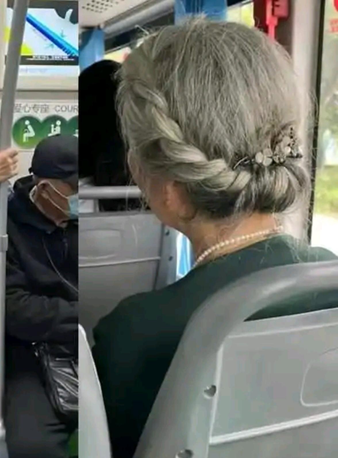 今天我看到了一个图片，这个小发型，我真的好喜欢！从背面看，这个女同志我觉得应