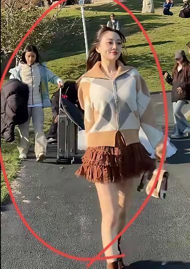 女儿都那么大了，气质还那么好，太牛了啊！