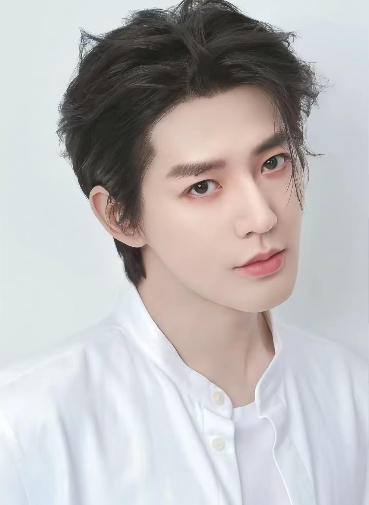 1.总台历史大剧《女君和熹》女主深度接触杨紫。2.邓为的《百妖谱》二番女主陈瑶，