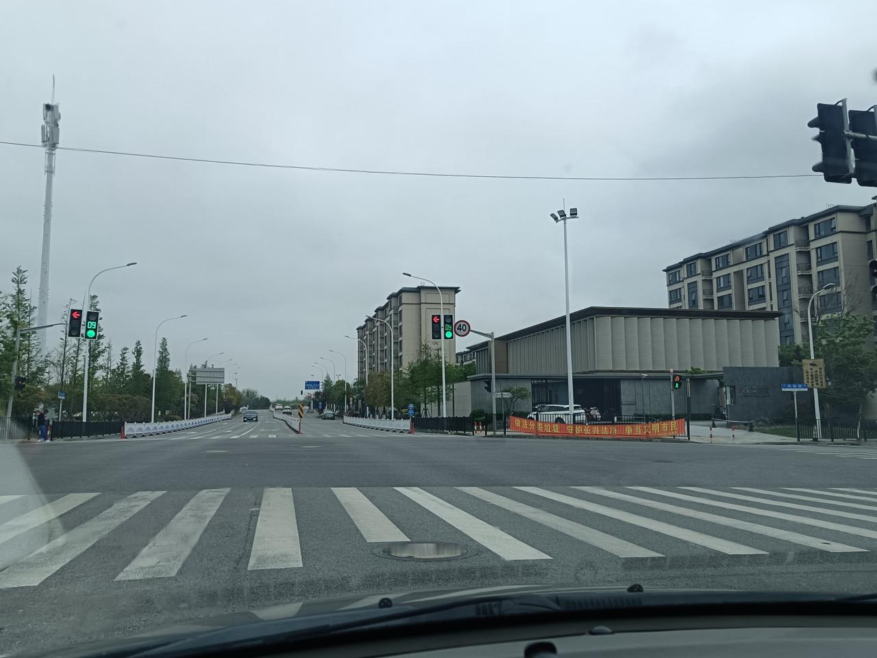 充电快不代表随处可以充电，找充电桩困局打不开，也没用呀[笑着哭][笑着哭][笑着哭]