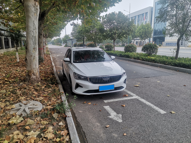 我的帝豪也跑了快一万公里了这段用车期间没有发生过任何故障毛病，这点还是让我比较