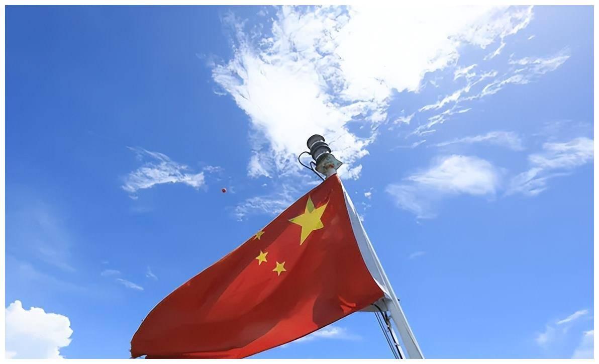 5月7日，外交部发言人林剑准时出现在例行记者会的现场。这场记者会原本按部就班，直