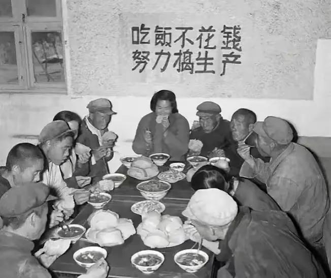你喝多酒爱干什么？有的人喝多了爱唱，有的人爱哭，有的人爱串门儿。我喝多了，一般