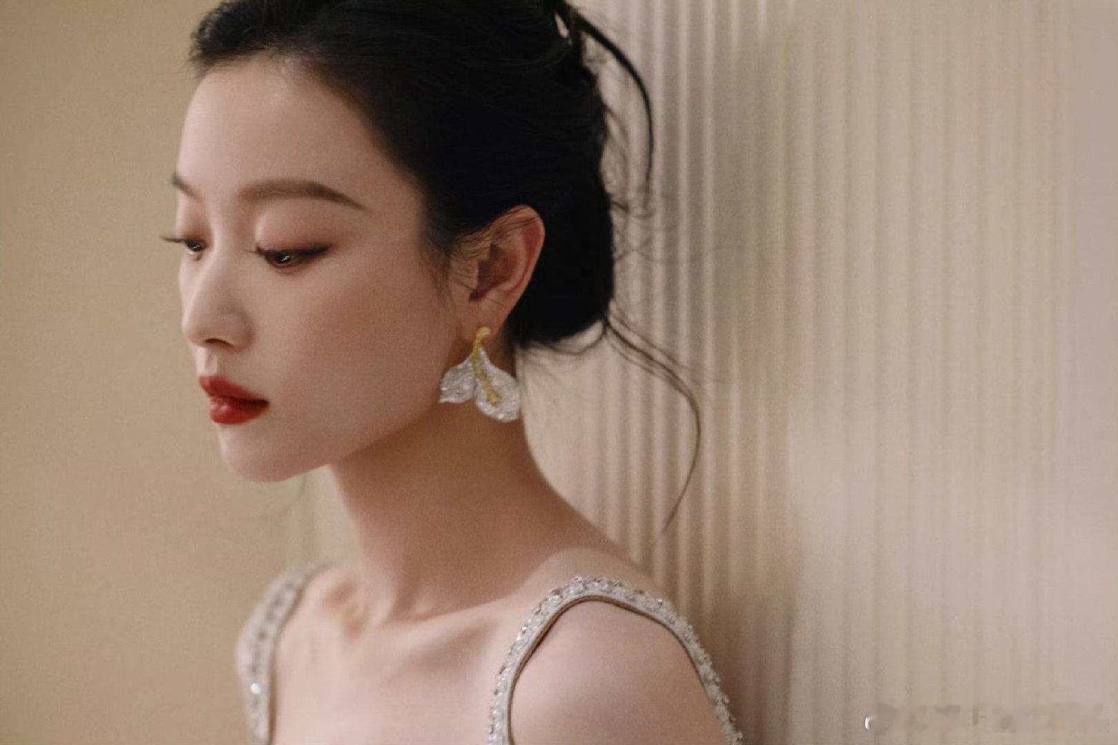 #倪妮#好美啊，气质优雅，美美哒​