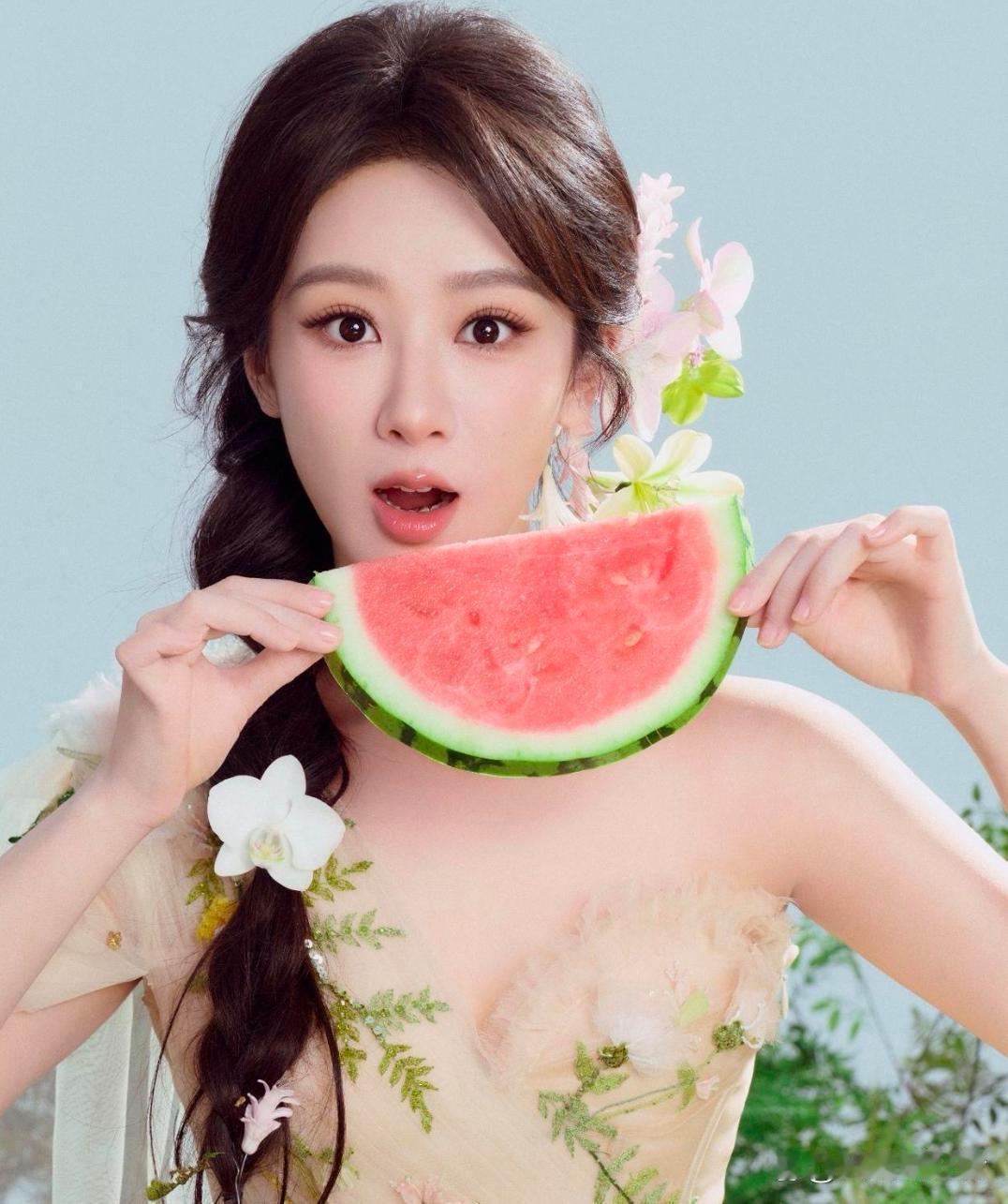 1.杨紫对嫁入豪门这事儿看得特别通透，她心里门儿清，豪门里头关系复杂，牵扯太多