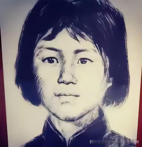 枪毙前，她突然往嘴里塞了一大把生黄豆。腮帮子撑得老大，跟含着两块石头似的。狱