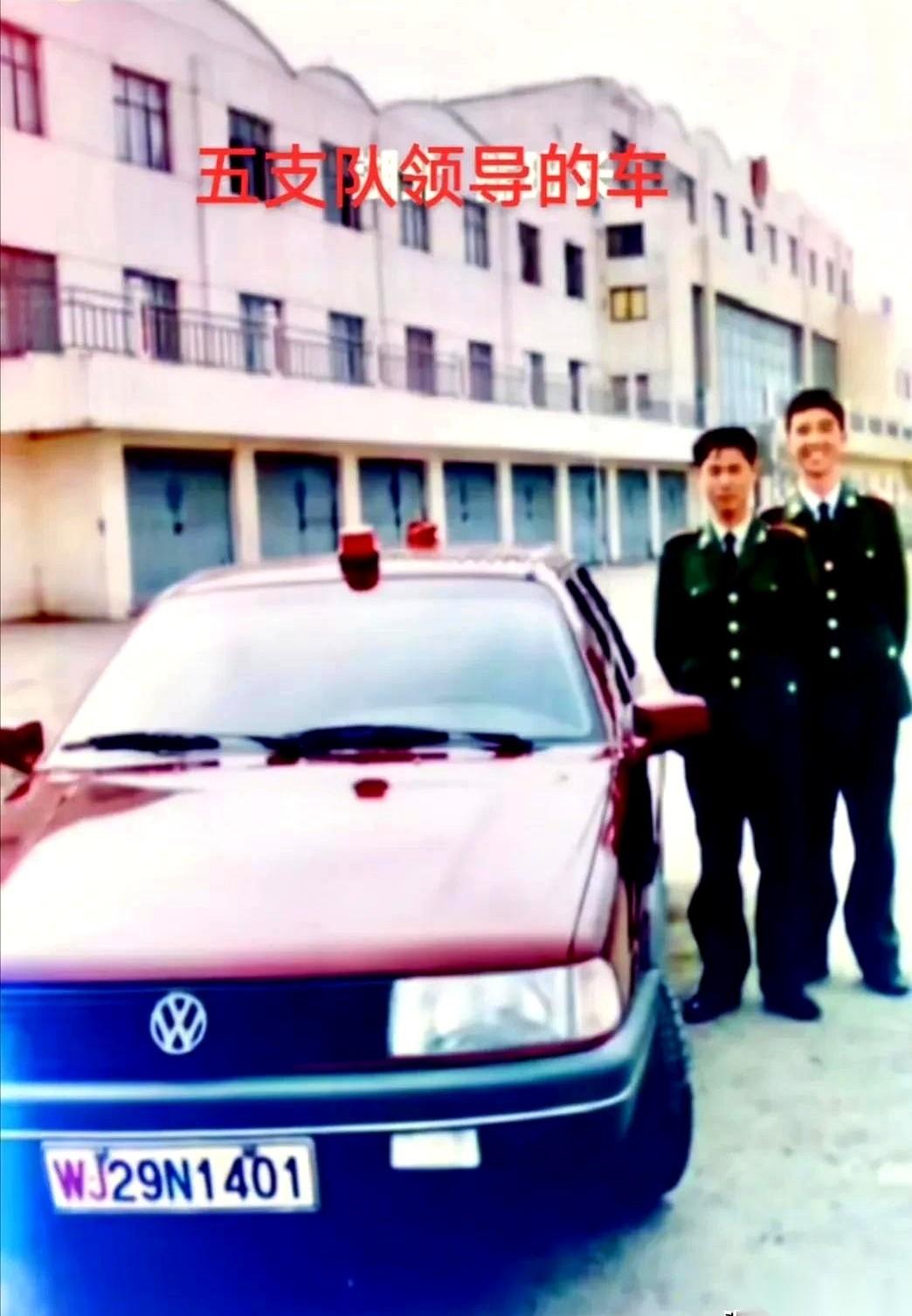 有时候，你真的不得不信点“玄学”，哪怕是在这满是钢铁硬汉的军营里。刚入伍那会儿