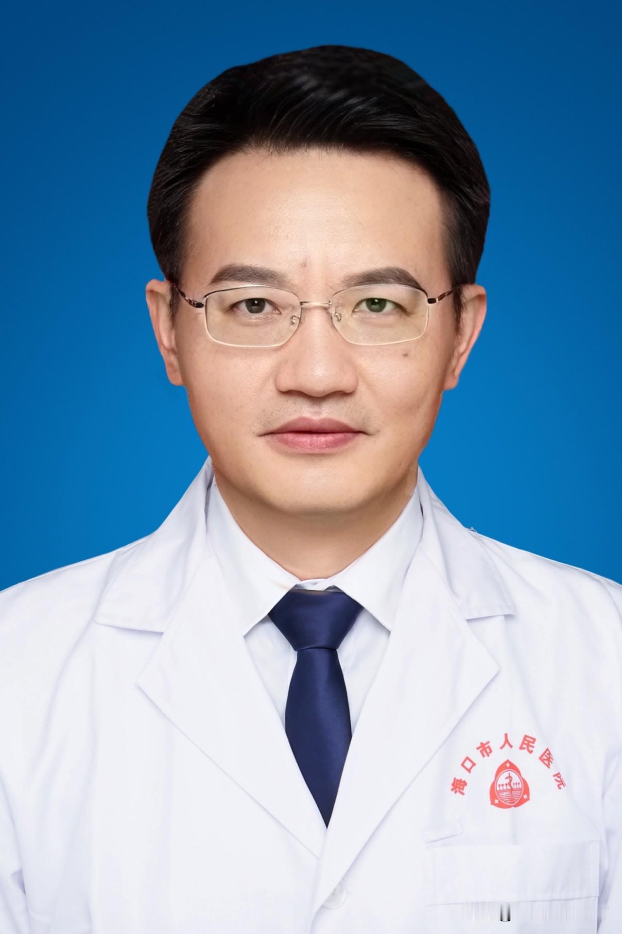 何清义教授加盟海口市人民医院骨科医学中心，并担任学科带头人。海口市人民医院正式