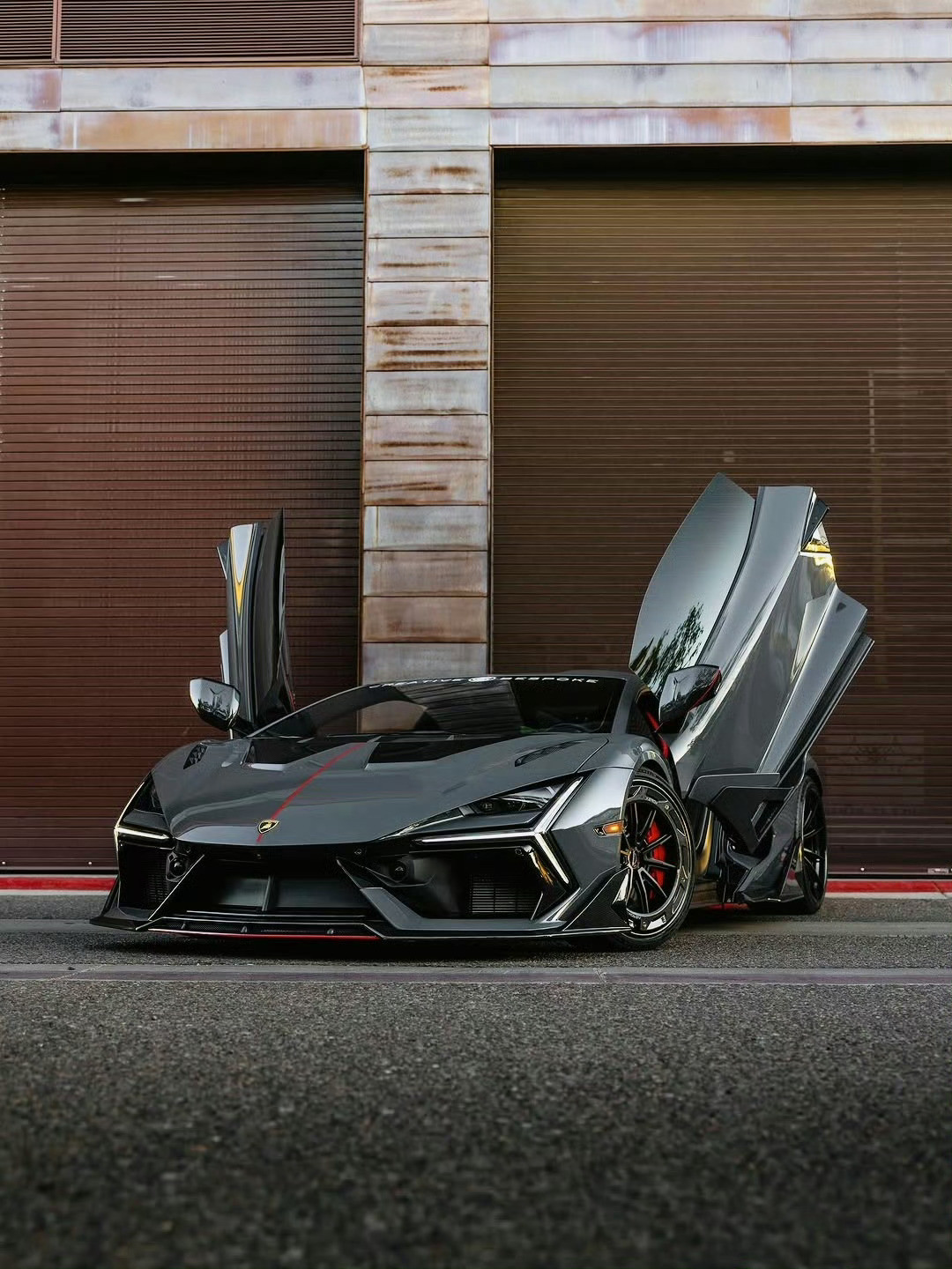 LamborghiniRevuelto​​​