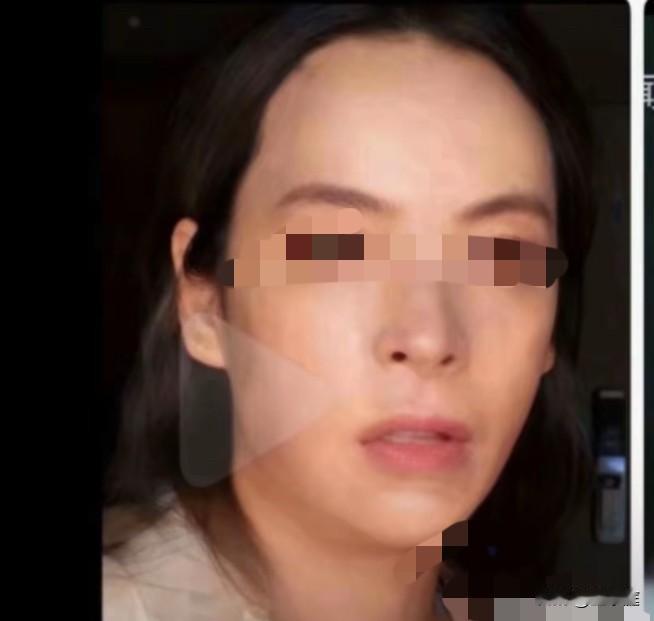 罪犯梁珂莹在一审开庭时，千方百计要求换律师。结果，让人意外的是这次她用的居然是法