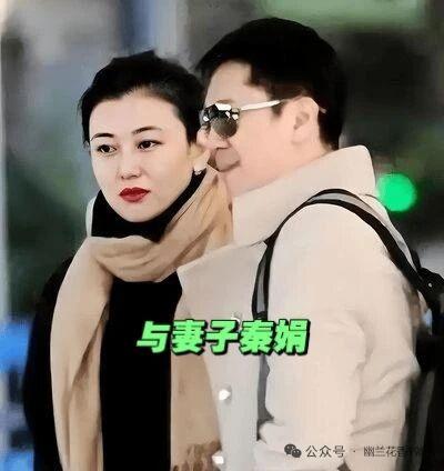 父亲节，58岁蔡国庆晒与两个儿子的合照，这一幕也太温馨了吧！曾经歌坛的白马王