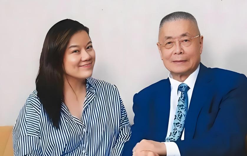 84岁钢琴大师刘诗昆再获一子，妻子却内心不安，怀孕初期纠结要不要留下孩子。