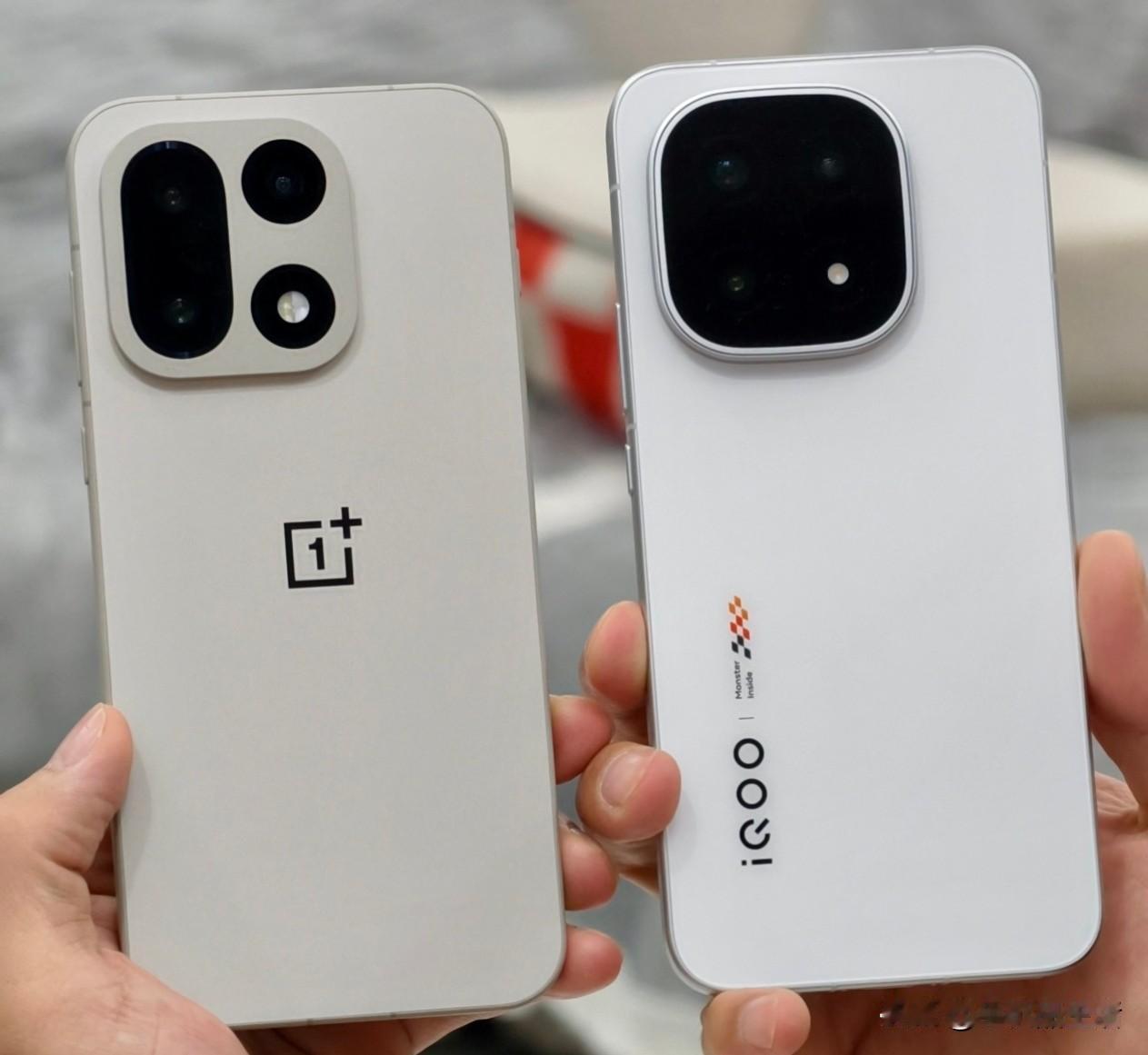 一加15和iQOO15到底该选哪一款？近日，有数码博主透露，一加15是双层