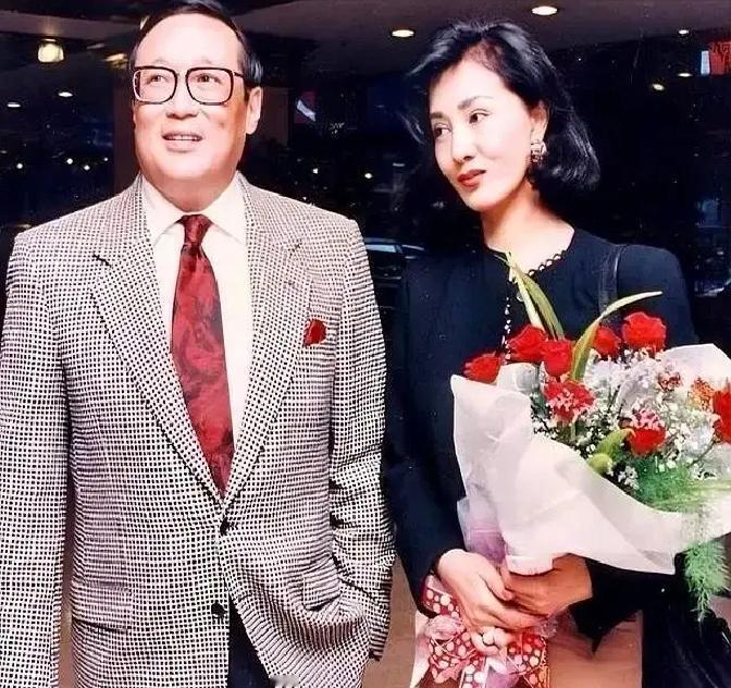 1000万离婚费她当场撕掉赵世光1995年甩出这张支票，何莉莉连眼皮都没抬