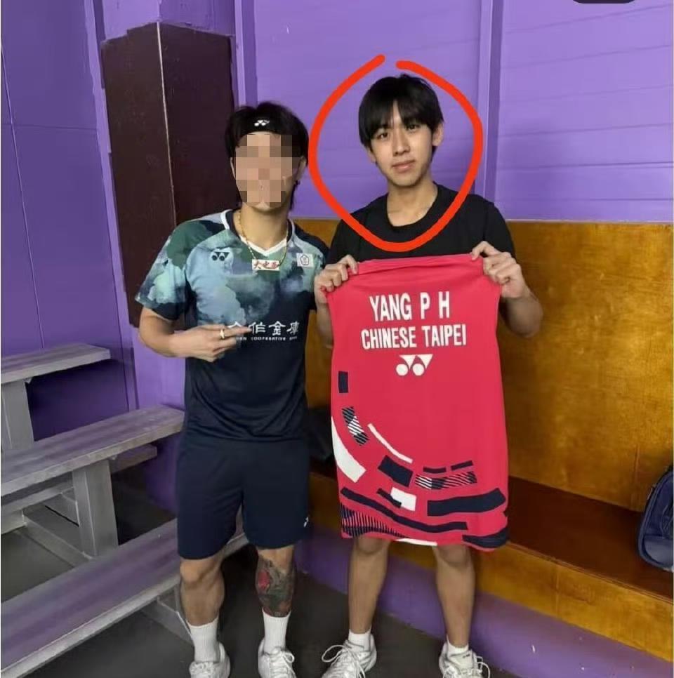 林志颖的大儿子Kimi正脸曝光，16岁的kimi现在身高超过180cm，长大后的