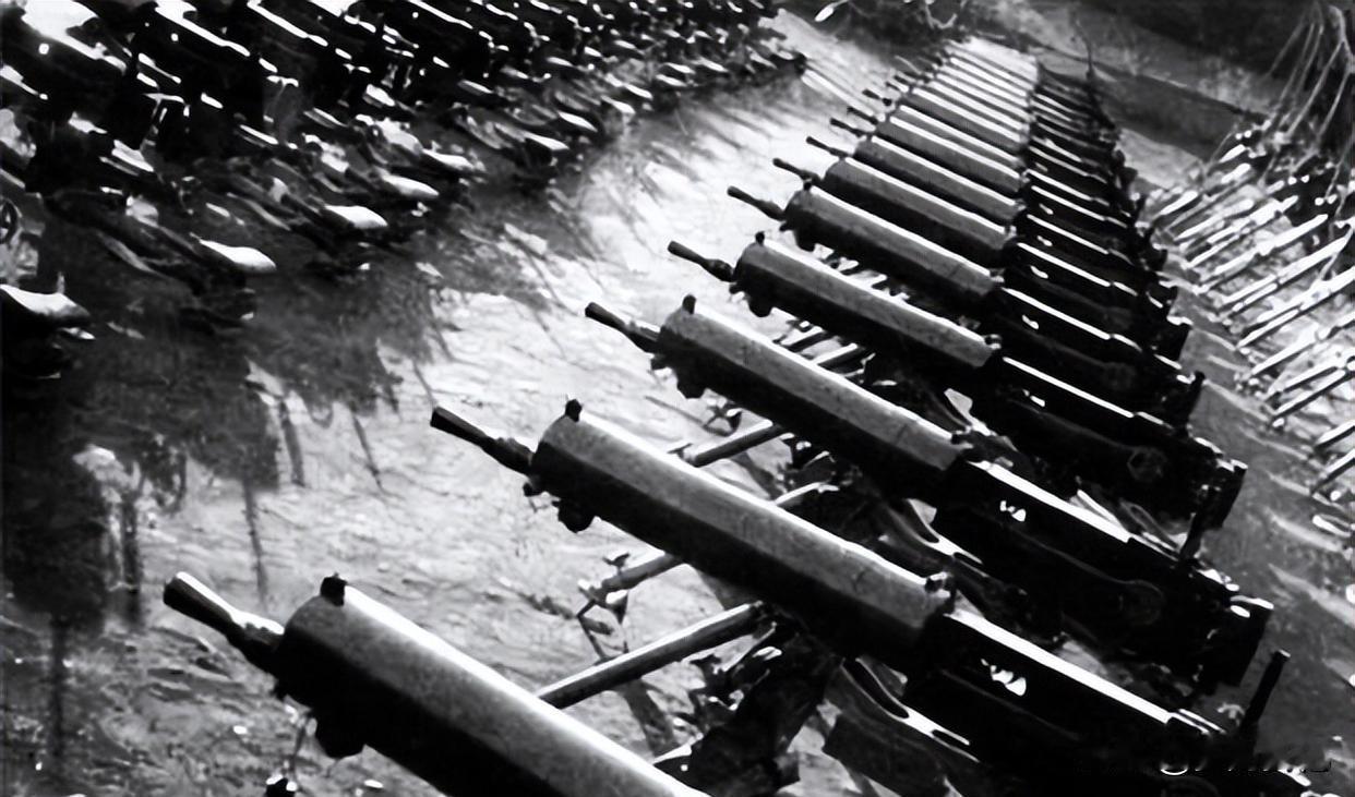 1935年，中央军模范营长的一个决定，让全营沉默，戳穿了当年的真相1935