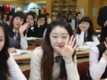 一位韩国华人表示：韩国人的工资明明是中国人的八倍，中国人有什么资格嘲笑这样的一个