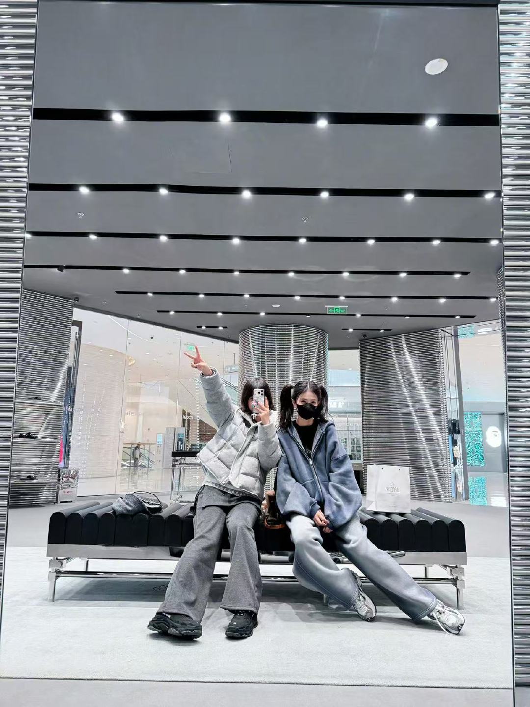 白鹿双马尾对镜自拍白鹿双马尾生活plog白鹿双马尾造型太青春了