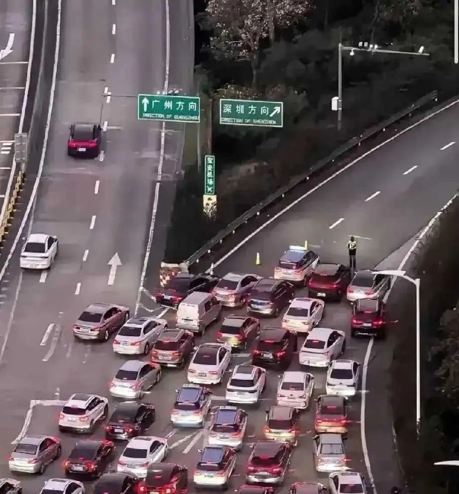 这一幕差距确实很大