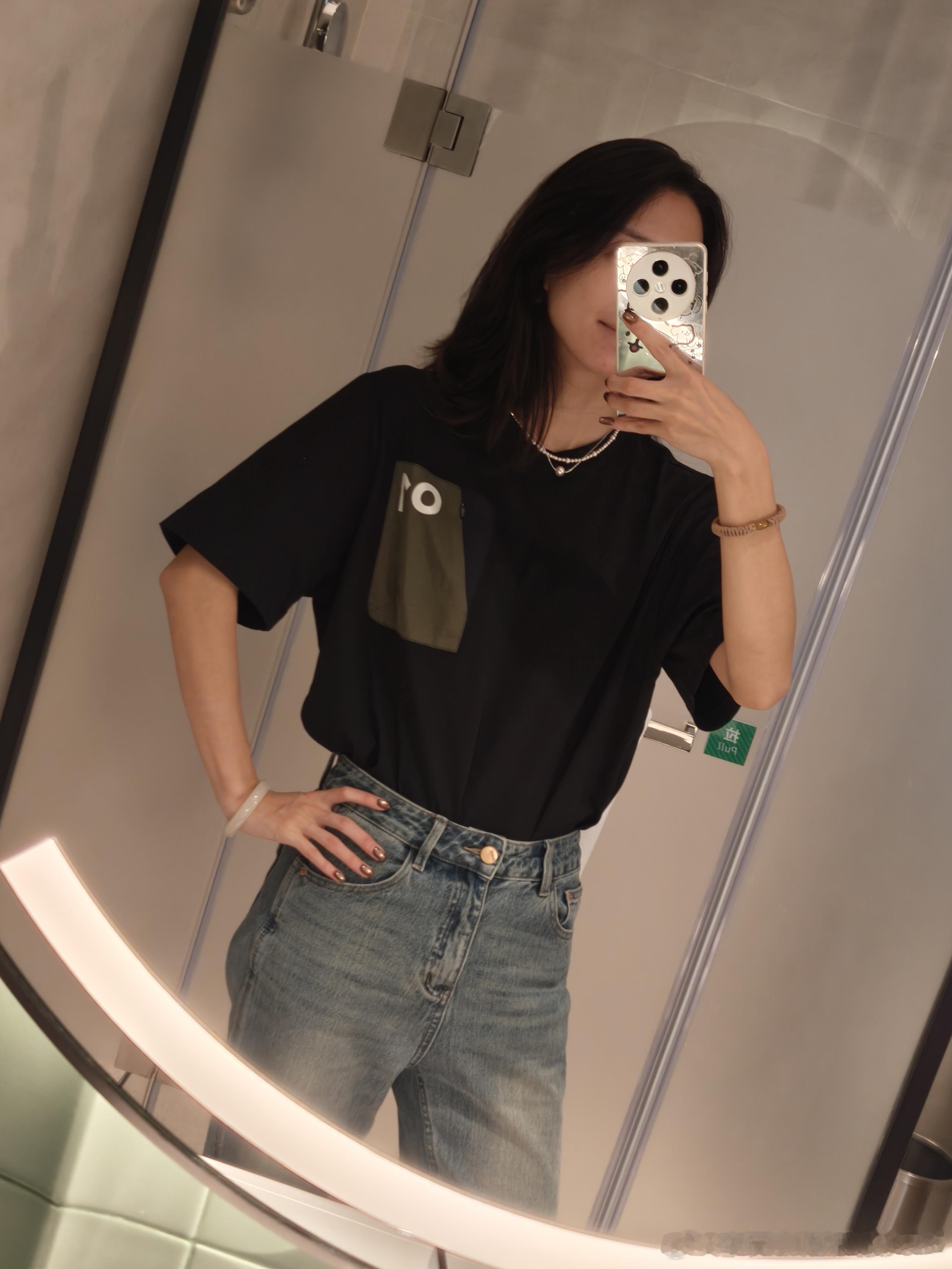 我为领克的周边打call，哈哈哈，分享个今日穿搭(ootd)，其实秋天这样穿就