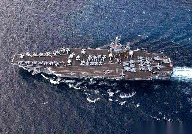 9月2日，泰国芭堤雅港口。5000多名在海上连憋了近270天的美国“林肯号”大兵