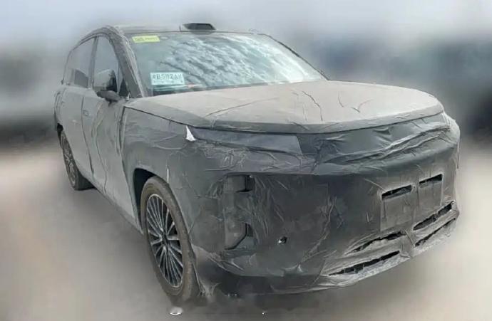 图1、2、3是最新曝光的比亚迪王朝系列新款大型SUV，图4-9是我们给做的预测图