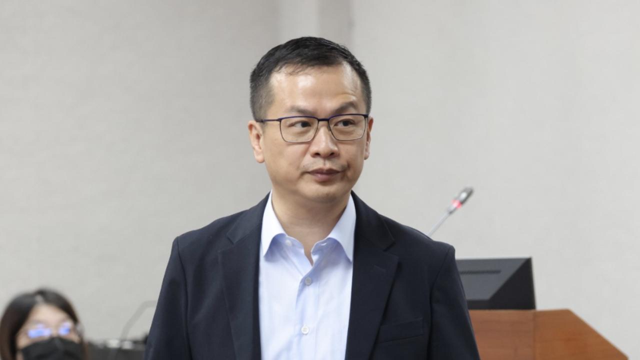 今天看了国民党民意代表罗智强在台立法机构的一段发言，确实说得很好！发言的主题