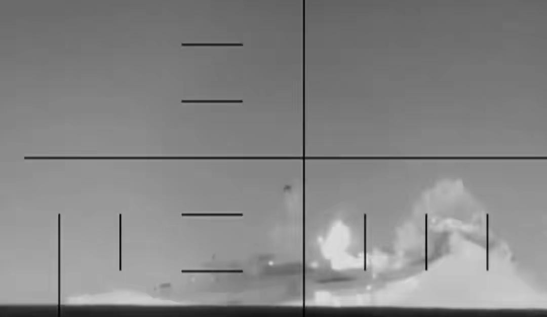 万万没想到，伊朗军舰应邀来演习，回去的路上被美军核潜艇一颗鱼雷送进海底，87条人