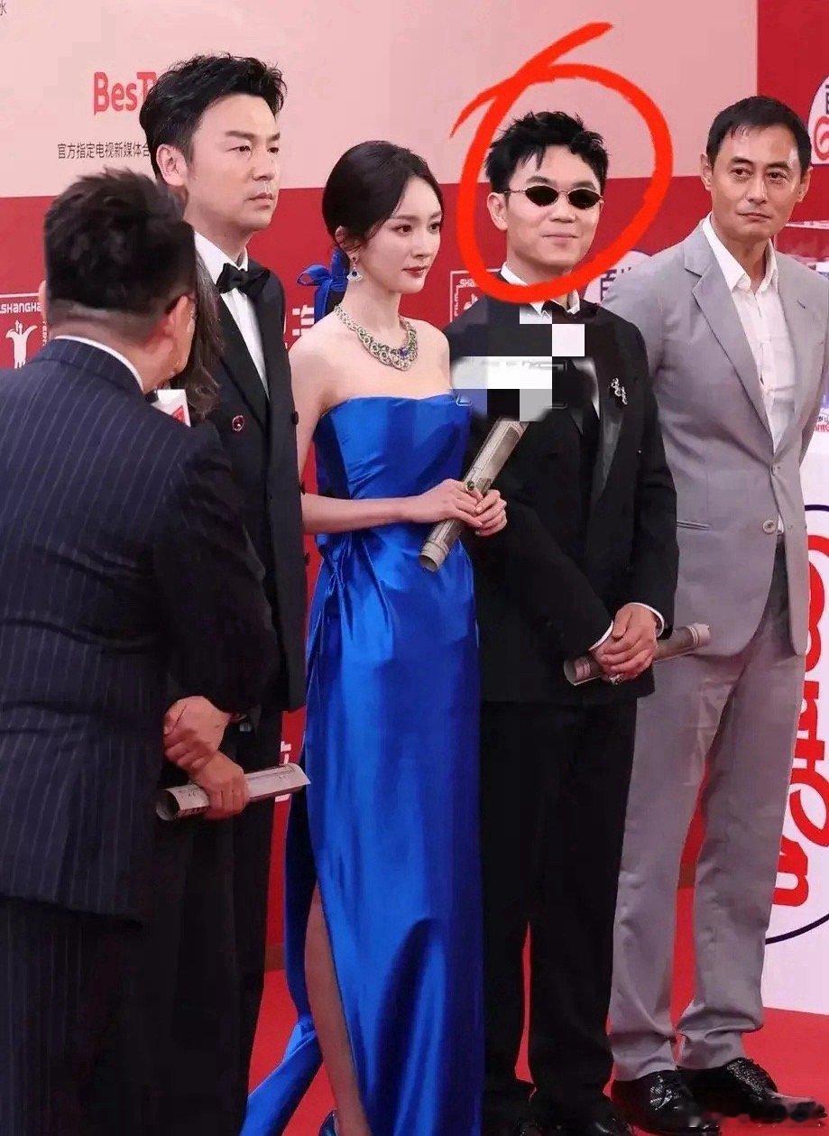 笑麻了，《酱园弄》还有这么大的乐子呢[捂脸哭]两个李善德竟然同框了，看了剧版雷佳音
