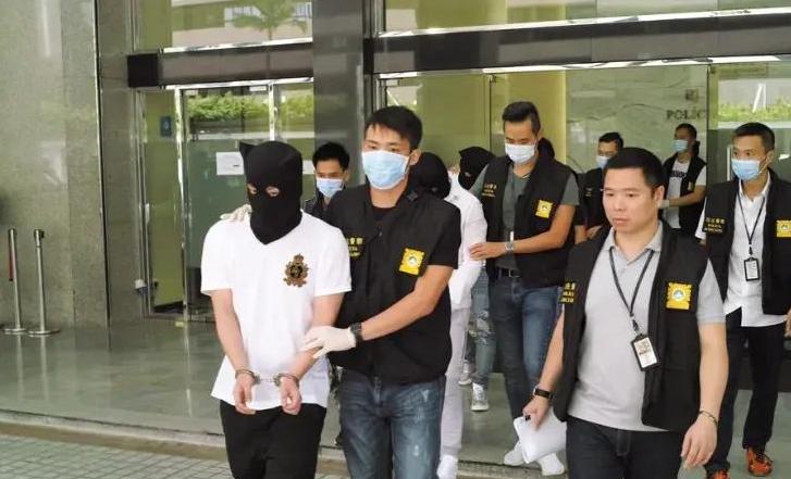 惊天丑闻在澳门炸开了锅！数年攻坚，特大涉黄犯罪团伙终被警方连根铲除。而案件曝出的