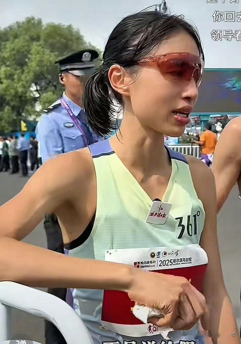 医院回应“最快女护士”被解聘或调岗！9月5日，据媒体报道，经向医院求证，了解