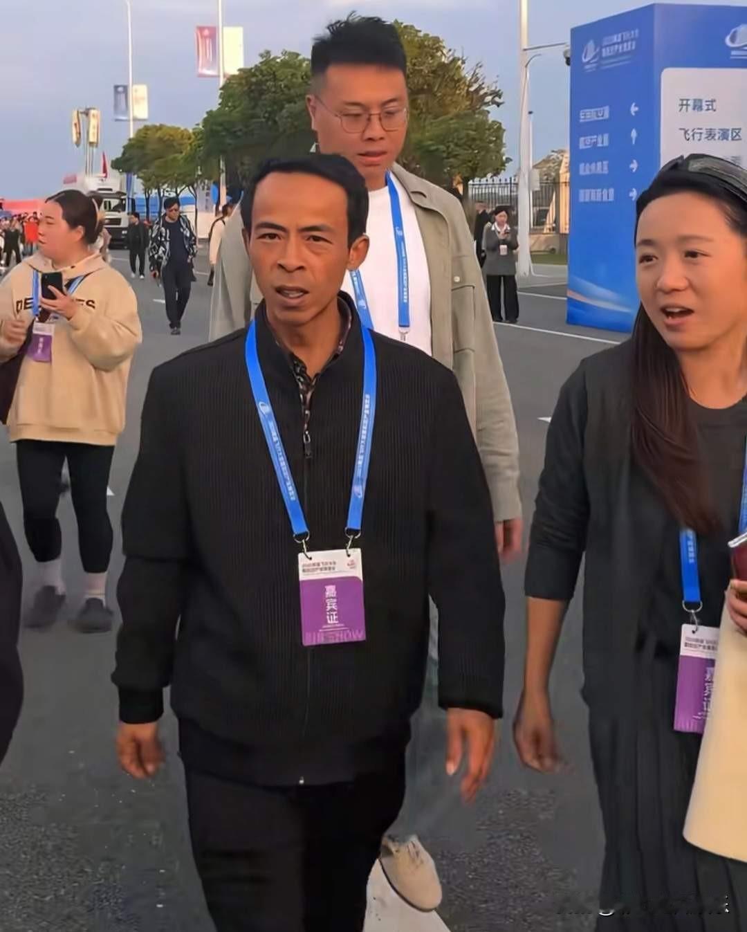 人赚不到认知以外的钱，鸡排哥人设崩塌，成为全网凉得最快的网红。鸡排哥爆火以后