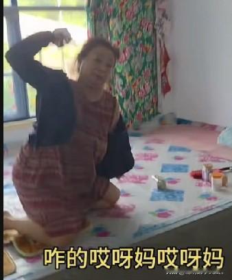 小故事！这次王百万真是急眼了因为王百万，正在外面和邻居聊天。大壮