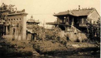 顺德大良大门社区是座百年岭南古村，依德胜河而建，水乡韵味十足。这里侨乡氛围浓厚，