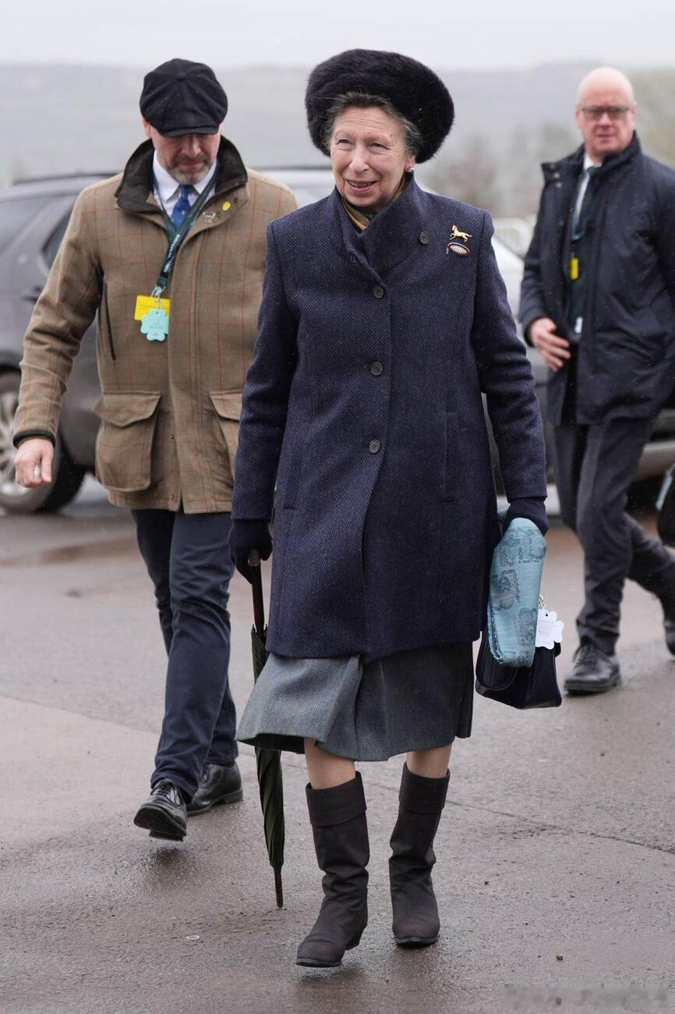 新闻2026.3.13英国安妮长公主及其女儿女婿扎拉·廷德尔夫妇出席一年一度