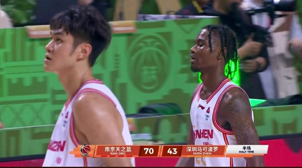 太恐怖了！深圳马可波罗被投懵了：南京天之蓝半场狂轰70分疯狂破纪录，半场狂飙16