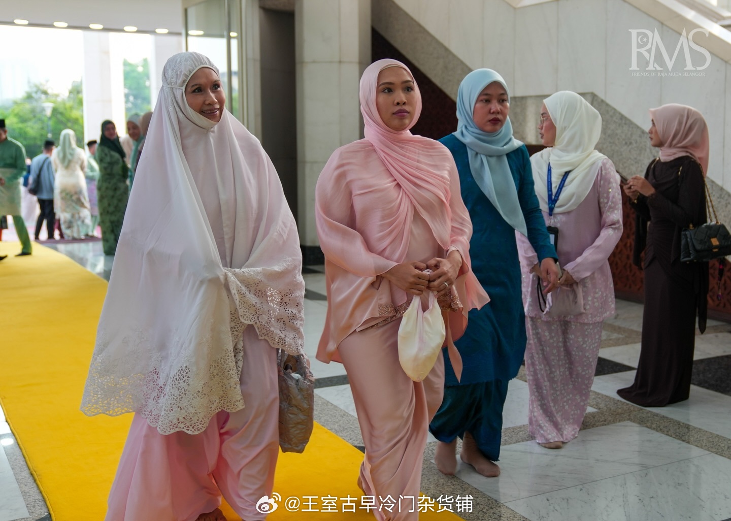 王室王室马来西亚王室雪兰莪2026年3月21日，雪兰莪苏丹夫妇和王储夫妇参加祈