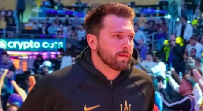 东契奇怎么也没想到，在独行侠和在湖人的差距这么大！1，早前在独行侠的时候，如果