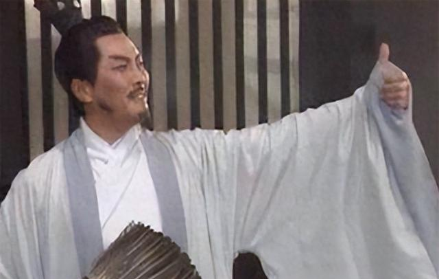 公元234年，诸葛亮临终前告诉魏延：“执掌三军，你是最有资格的人。”可是等魏延走