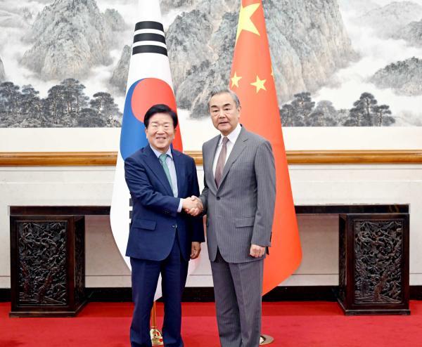 李在明终于等到机会，2个月后由他做东，中美定在韩国见一面？李在明这几天估计高兴坏