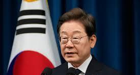 又是一个10年过去，青瓦台的总统办公室里面再次摆上了一份特殊的邀请函，中方想知道