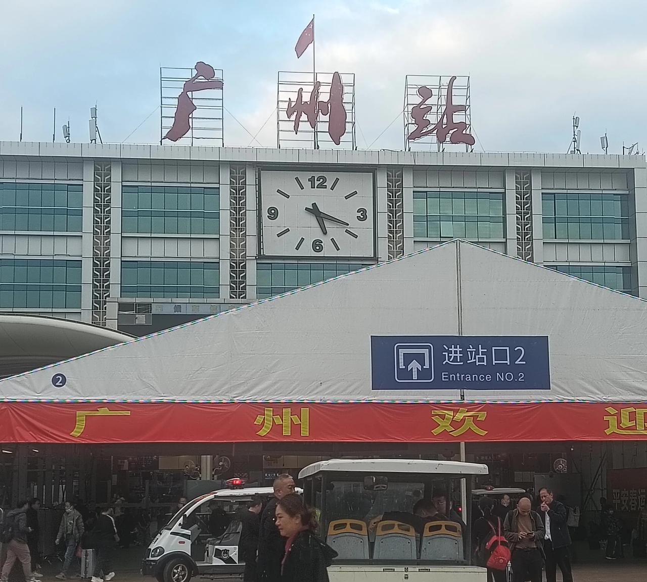 我是98年来到广东的，99年经人介绍在东莞谢岗镇的一个电器厂上班，这个厂是做节能