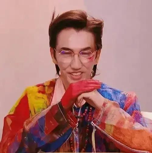 说林志炫唱歌像“发了疯的鹦鹉”，那华晨宇嘞？《悟空》说是为了用京剧元素给外国友