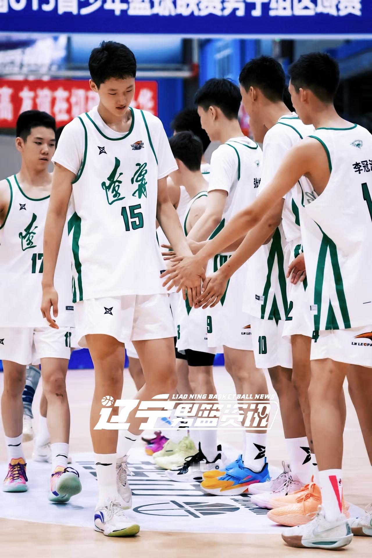 史铭宇已和辽宁队完成签约，并随队参加全国U16青少年篮球联赛男子组决赛。史铭宇，2011年出生，身高