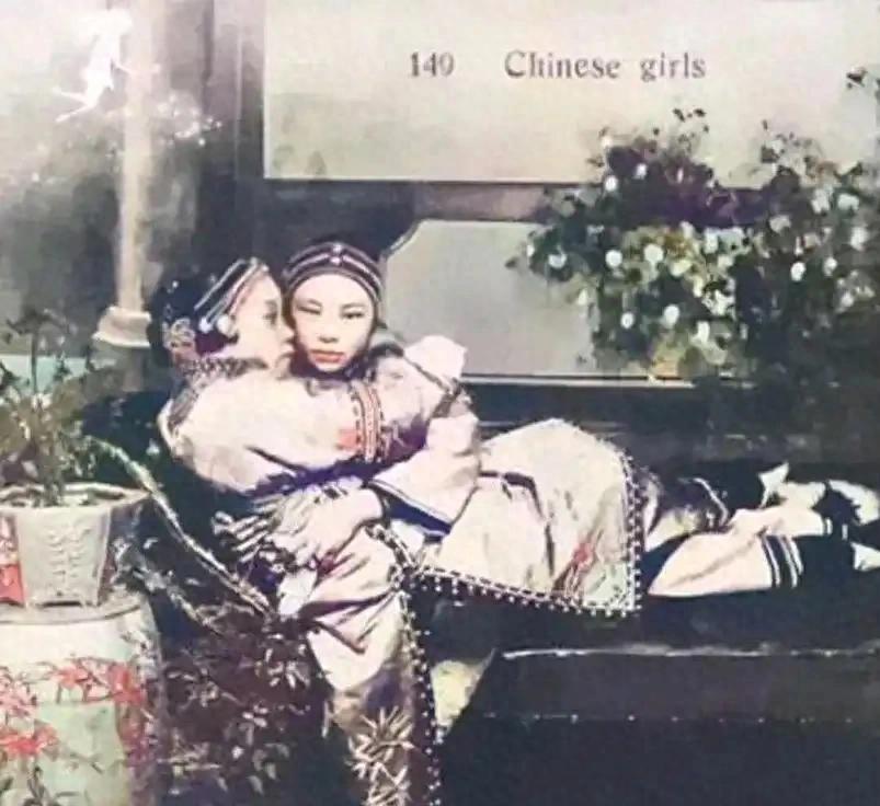 22张晚清真实老照片揭三大名妓风采，颜值完全不输今天的当红女星，确实名不虚传！