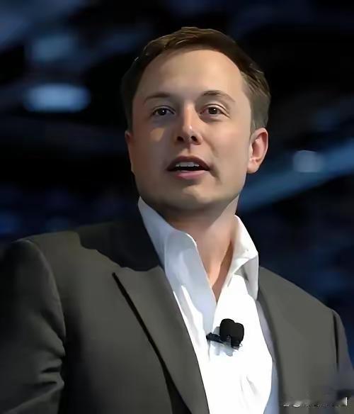 全球首例！这下马斯克可能要倒霉了！近日媒体报道，中国禁止电动汽车使用隐藏式门把手