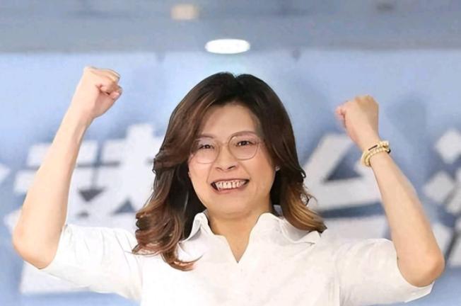 郑丽文国民党主席之位稳了！罗智强对郑丽文发祝贺！在国民党全党员最新民调显示郑丽文
