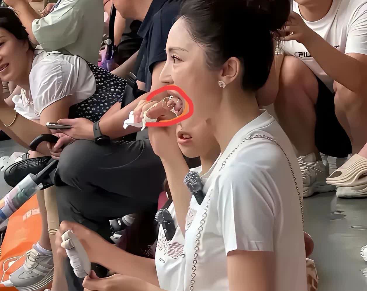 董璇打舌钉我能接受也能接受她老了发胖但真的接受不了她老公张维伊那个发