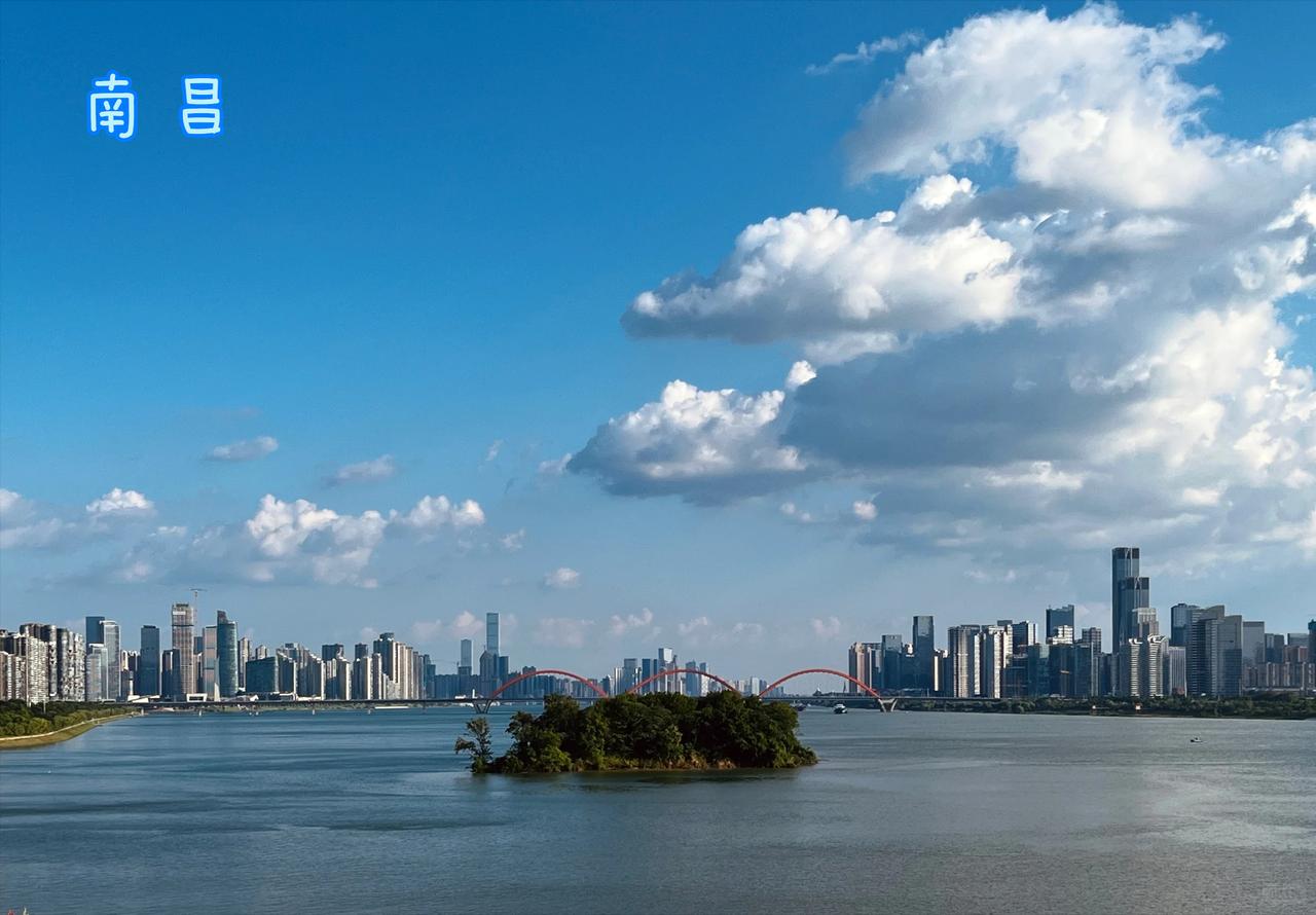 南昌城建确实有点偏科，很多人觉得南昌城建好，多半是被一江两岸的风光带震住了。赣江