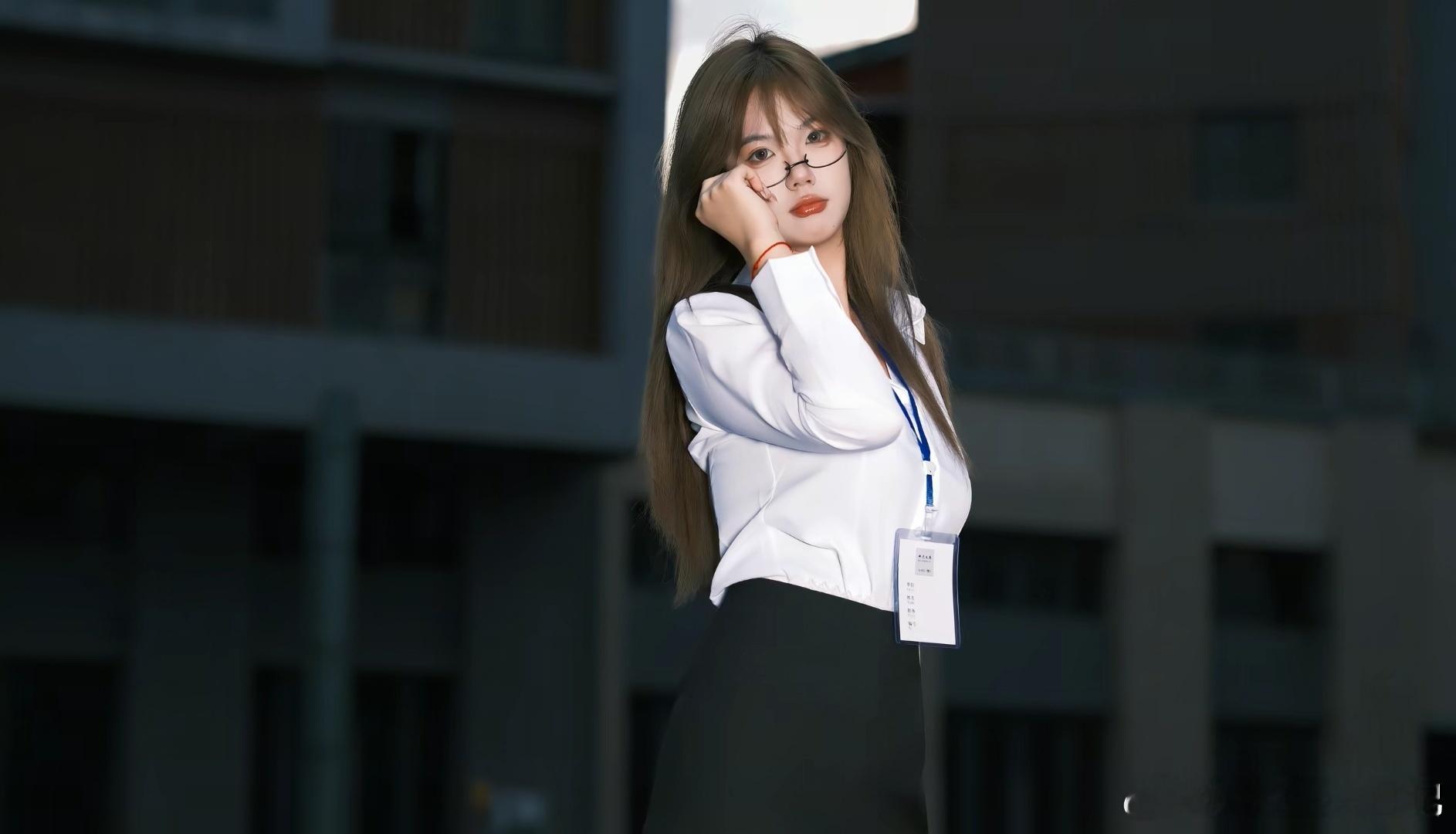 约拍缺秘书嘛美女